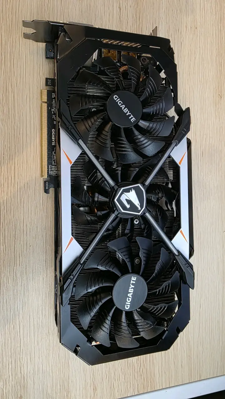 Tarjeta gráfica Gigabyte AORUS GTX1080 8gb - 5