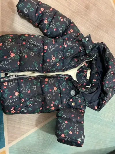Chaqueta acolchada infantil con estampado  floral - miniatura 1