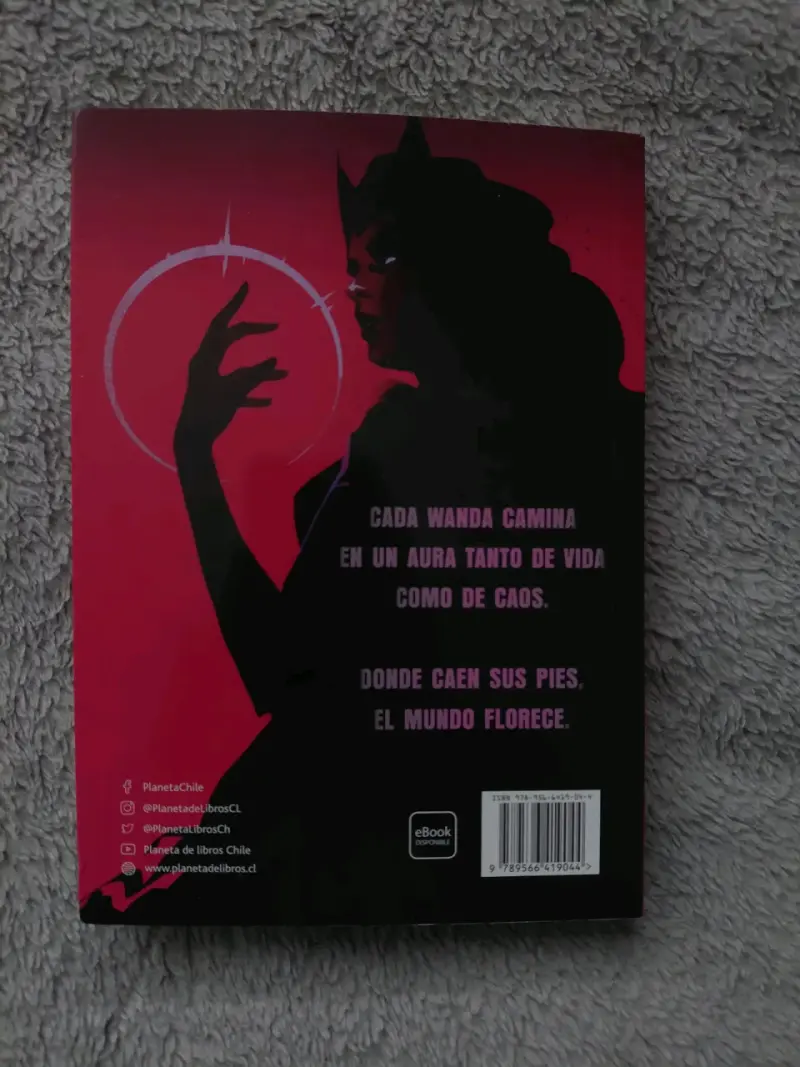 Libro Marvel What If... Wanda y Peter hermanos - 2