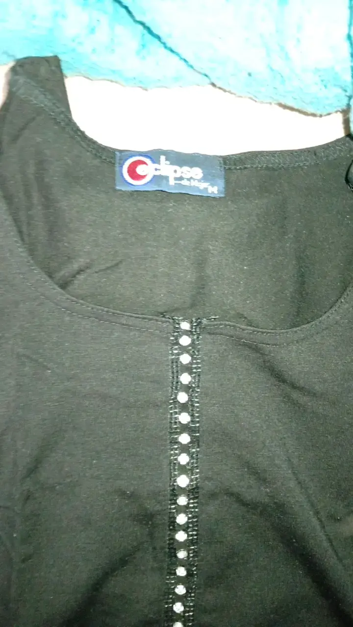 Polera negra con detalles brillantes Eclipse - 2