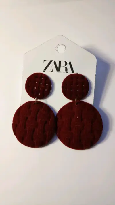 Aros colgantes Zara con perlas y flores - miniatura 6