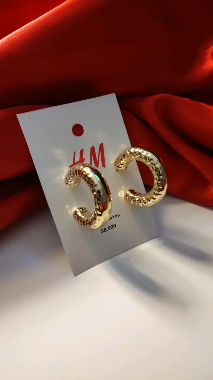 Aros dorados H&M elegantes - 6