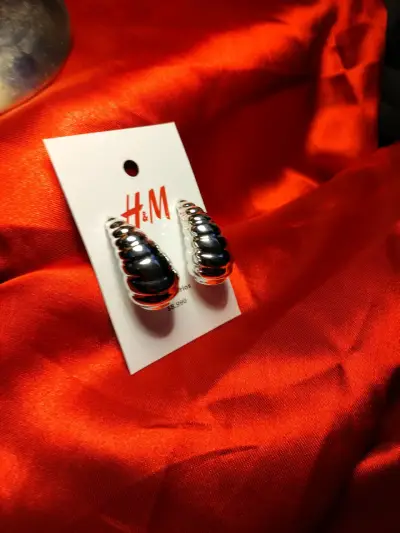 Aros de plata H&M elegantes - miniatura 4