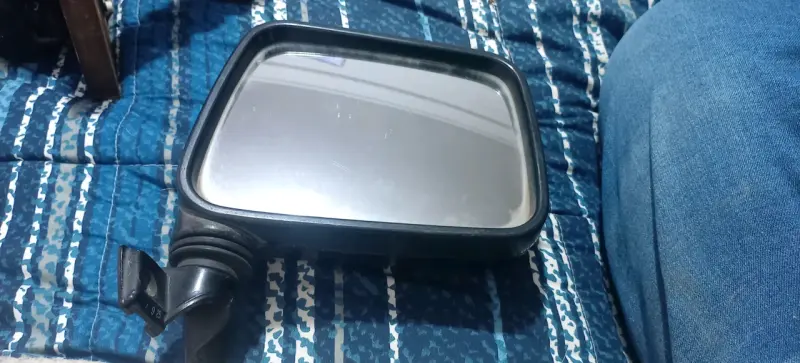 Espejo retrovisor lateral para auto - 1
