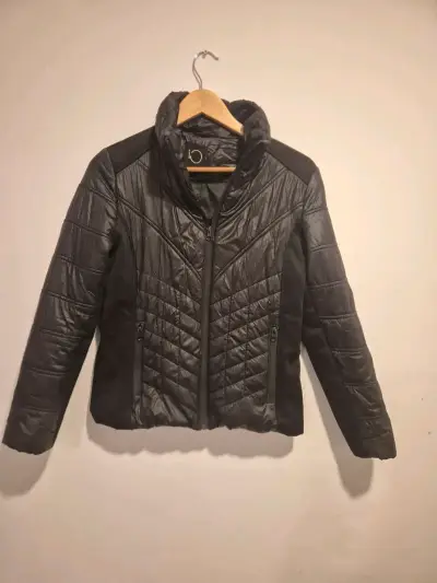 Chaqueta acolchada negra para mujer - miniatura 1