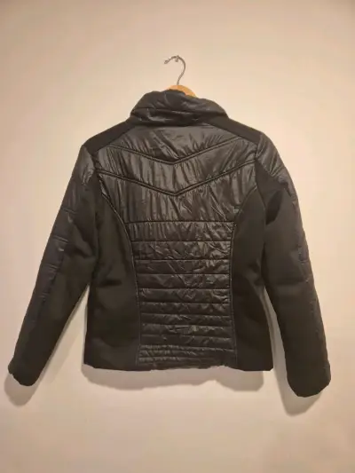 Chaqueta acolchada negra para mujer - miniatura 2