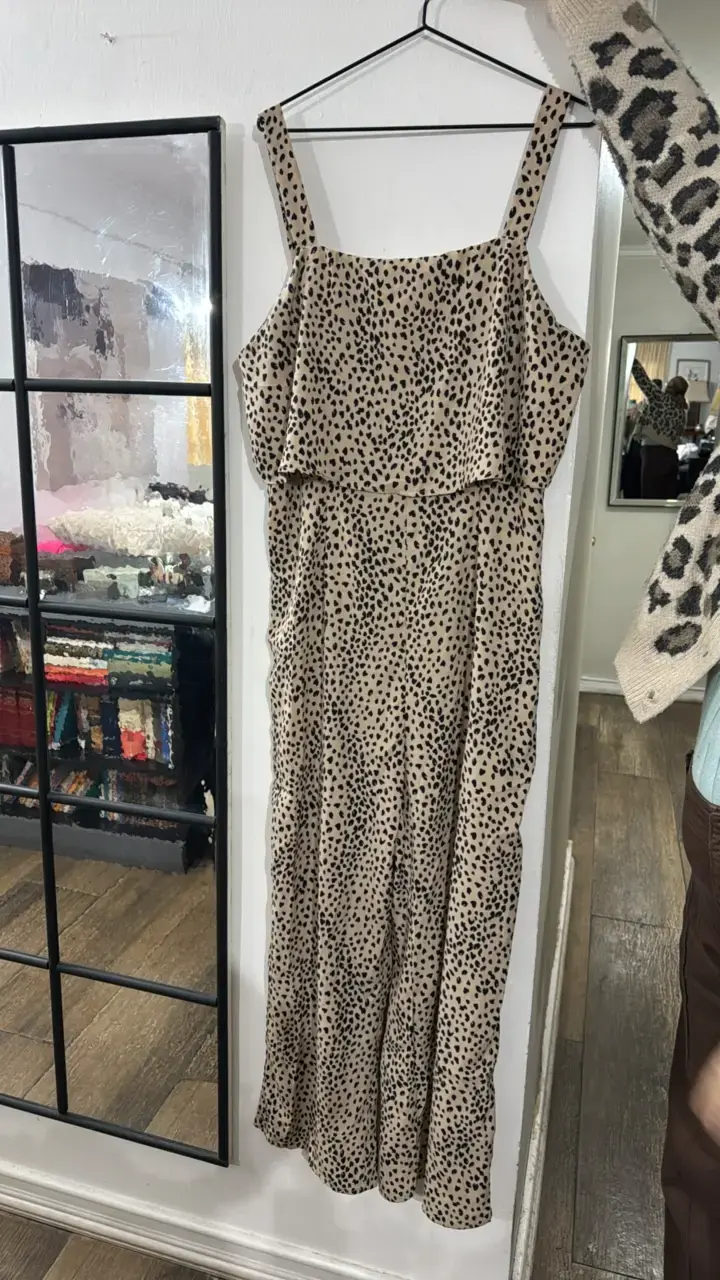 Vestido largo con estampado de leopardo