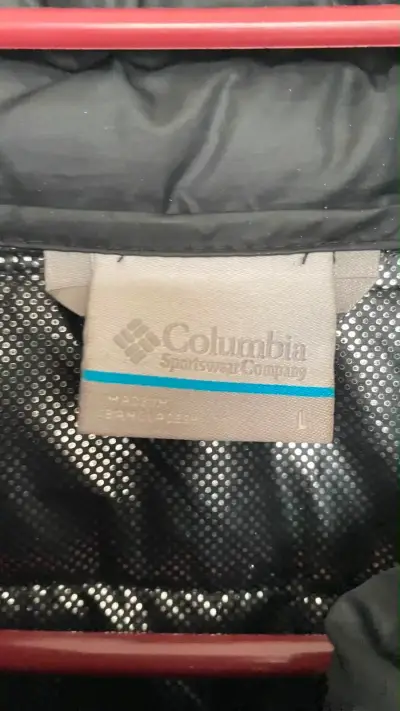 Chaqueta Columbia negra acolchada para hombre - miniatura 4