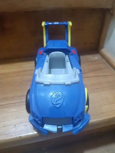 Auto de juguete azul de pow patrol - miniatura 1