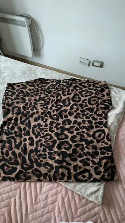 Blusa estampado animal print mujer - miniatura 1