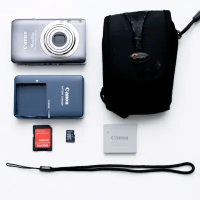 Canon PowerShot ELPH 100 HS - miniatura 1