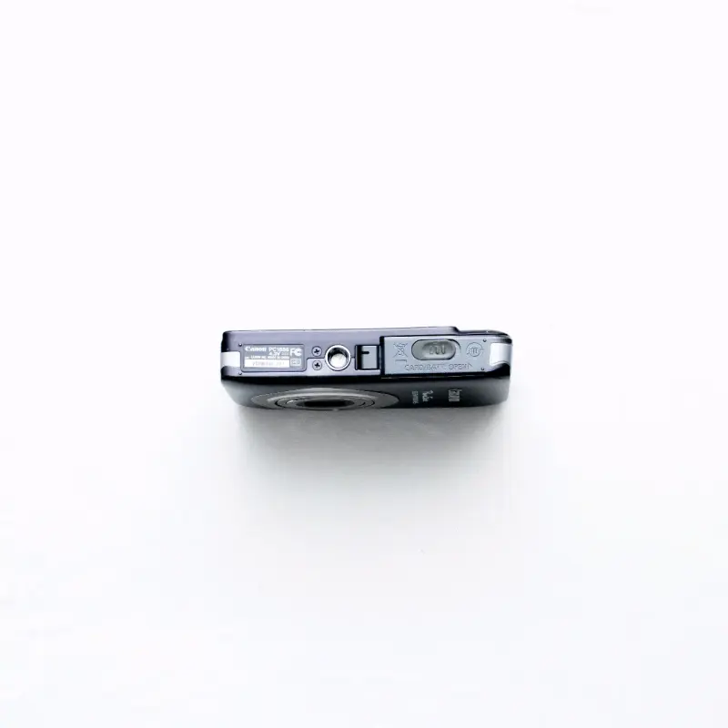 Canon PowerShot ELPH 100 HS - 5