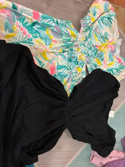 5 Vestidos de verano estampados y lisos - miniatura 1