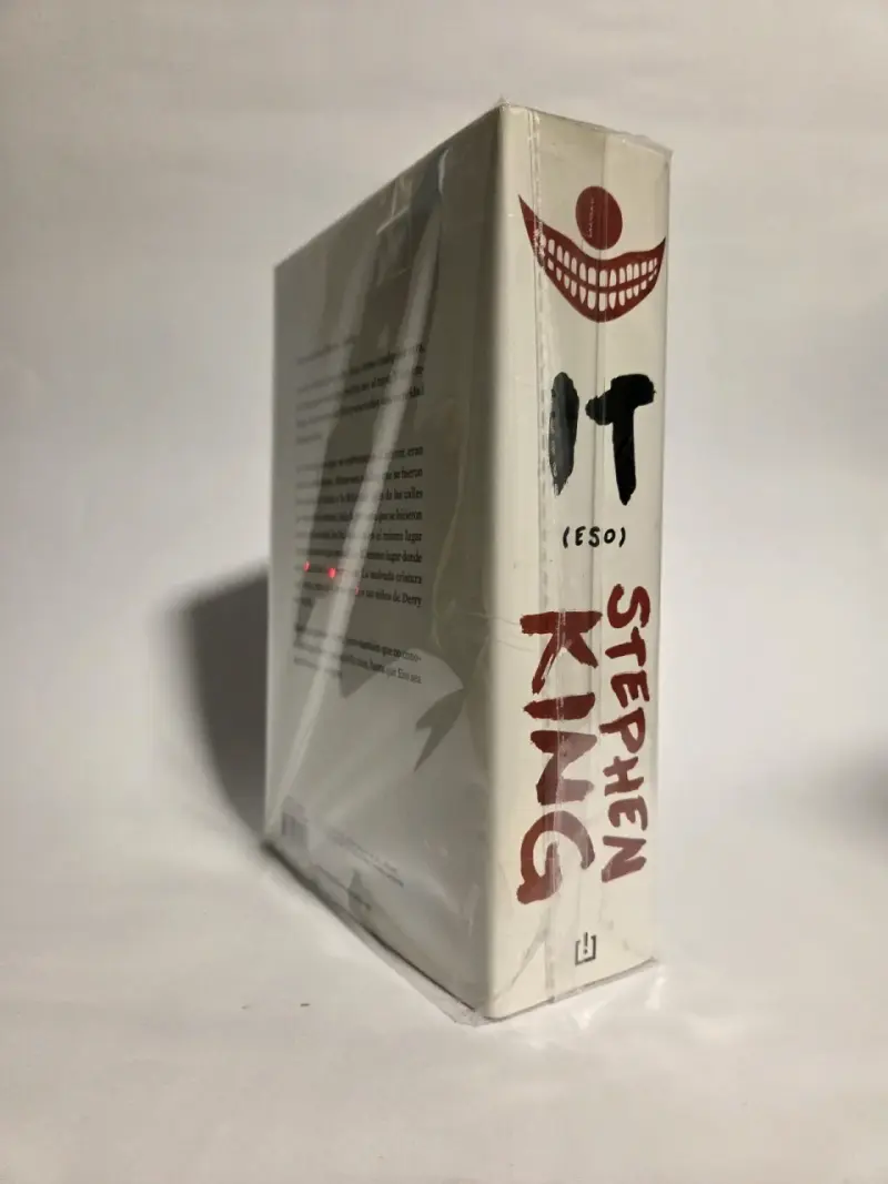 Libro 'It' de Stephen King en español - 3