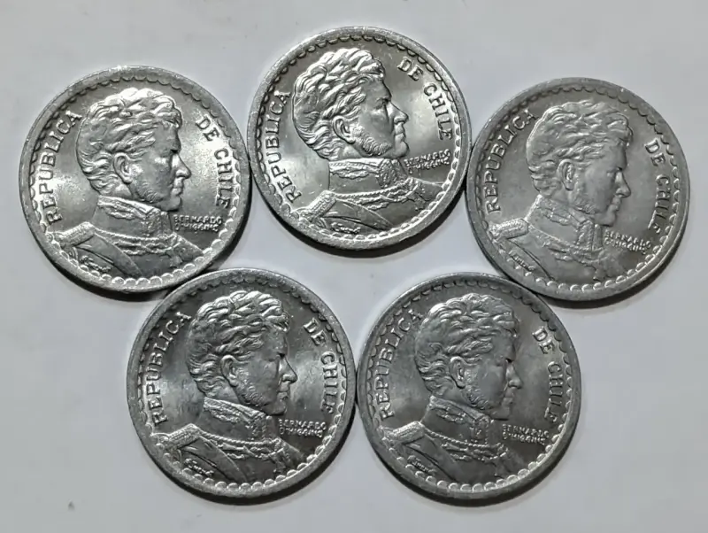 Monedas antiguas de 1 peso 1954 - 1958 aluminio - 2