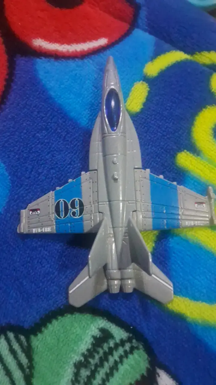 Avión de juguete F/A-18E gris y azul