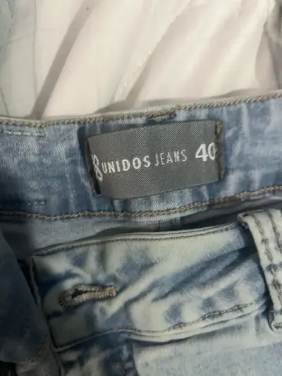Jeans celestes de mezclilla talla 40 - miniatura 2