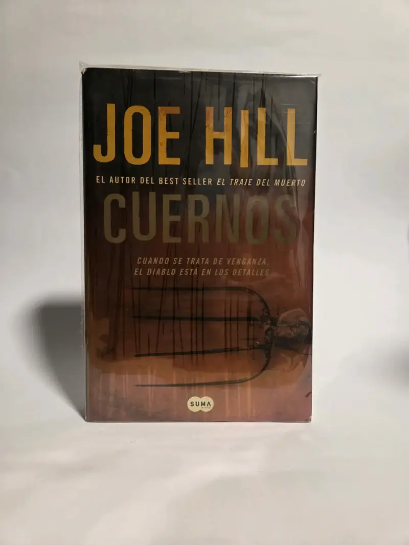 Libro 'Cuernos' de Joe Hill en español - 1