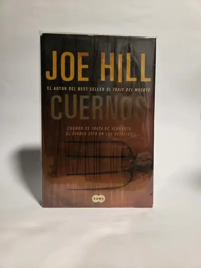 Libro 'Cuernos' de Joe Hill en español - miniatura 1