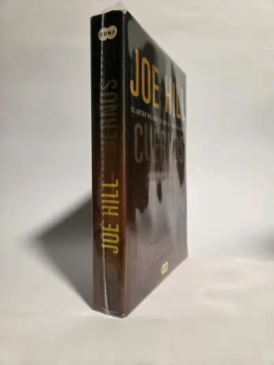 Libro 'Cuernos' de Joe Hill en español - miniatura 2