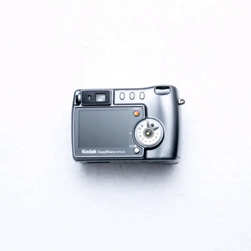 Cámara digital Kodak EasyShare DX7440 con accesorios - 3