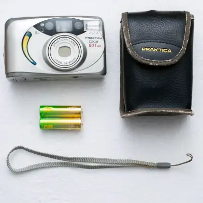 Cámara analógica Praktica Zoom 801 AF - miniatura 2