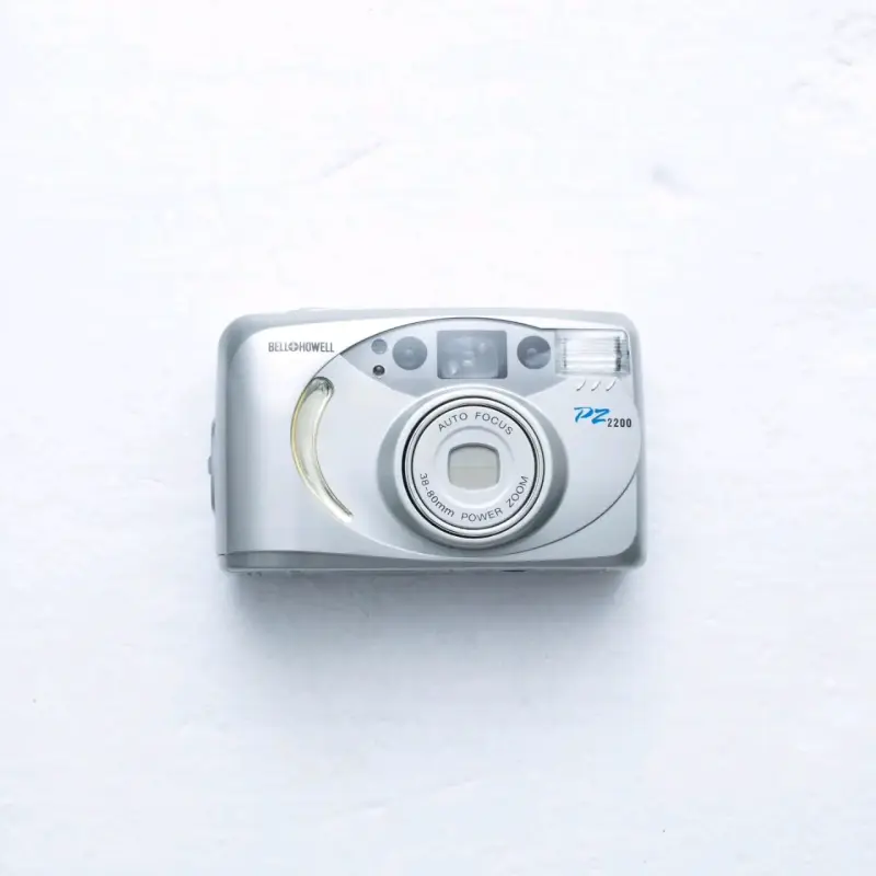 Cámara compacta Bell+Howell PZ2200 con estuche - 2