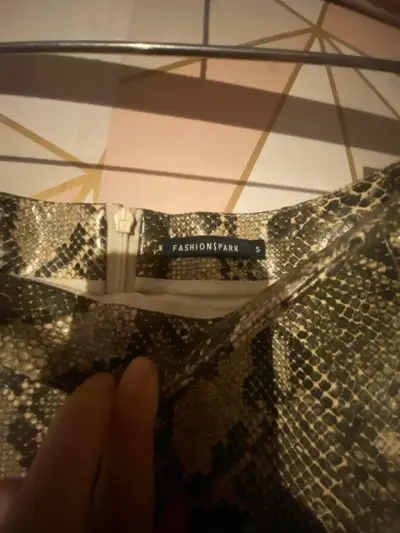 Falda corta estampado serpiente - miniatura 2