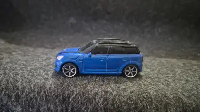 Set de autos de juguete coleccionables - miniatura 4