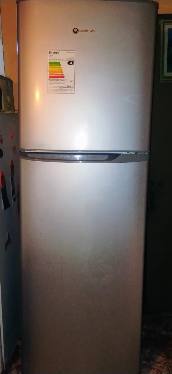 Refrigerador Mademsa de dos puertas - 1