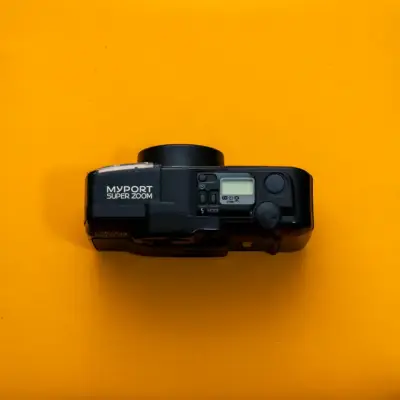 Cámara analógica Ricoh AF con estuche y batería - miniatura 4
