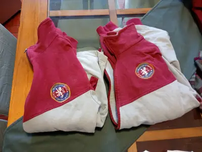 polerones polar y poleras colegio Preston - miniatura 4