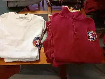 polerones polar y poleras colegio Preston - miniatura 5