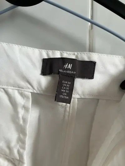Pantalones blancos H&M para hombre - miniatura 2