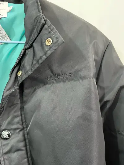 Chaqueta acolchada negra Calvin Klein - miniatura 2