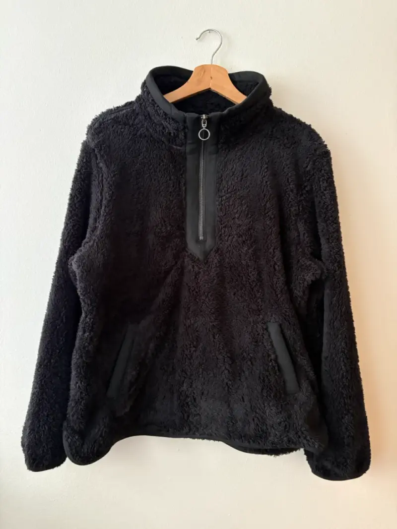 Polar negro con cierre medio para invierno - 1