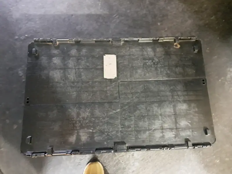Caja de almacenamiento plástica negra resistente - 3