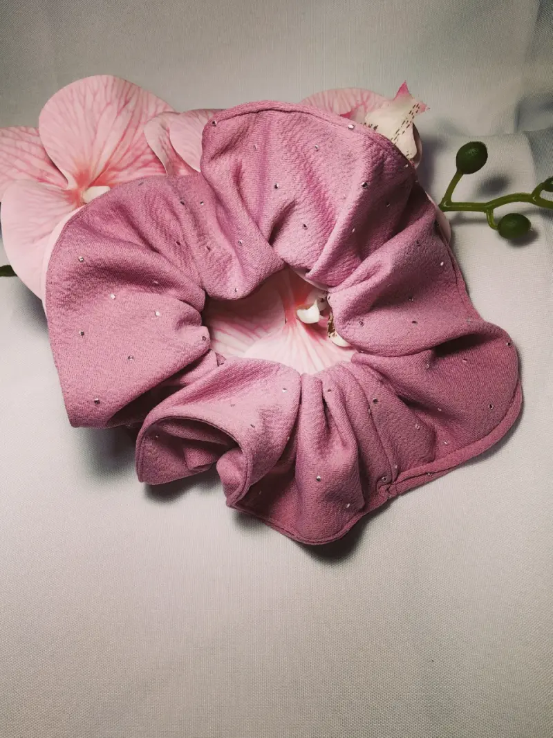 Colección de scrunchies estampados florales - 2