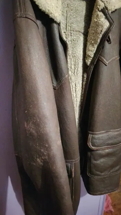 Chaqueta de cuero marrón con forro de lana - miniatura 2