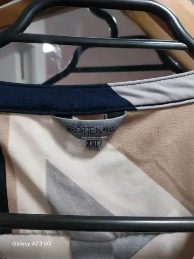 Blusa estampada de manga larga para mujer - miniatura 3