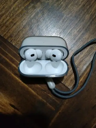 Auriculares inalámbricos con estuche de carga - miniatura 1
