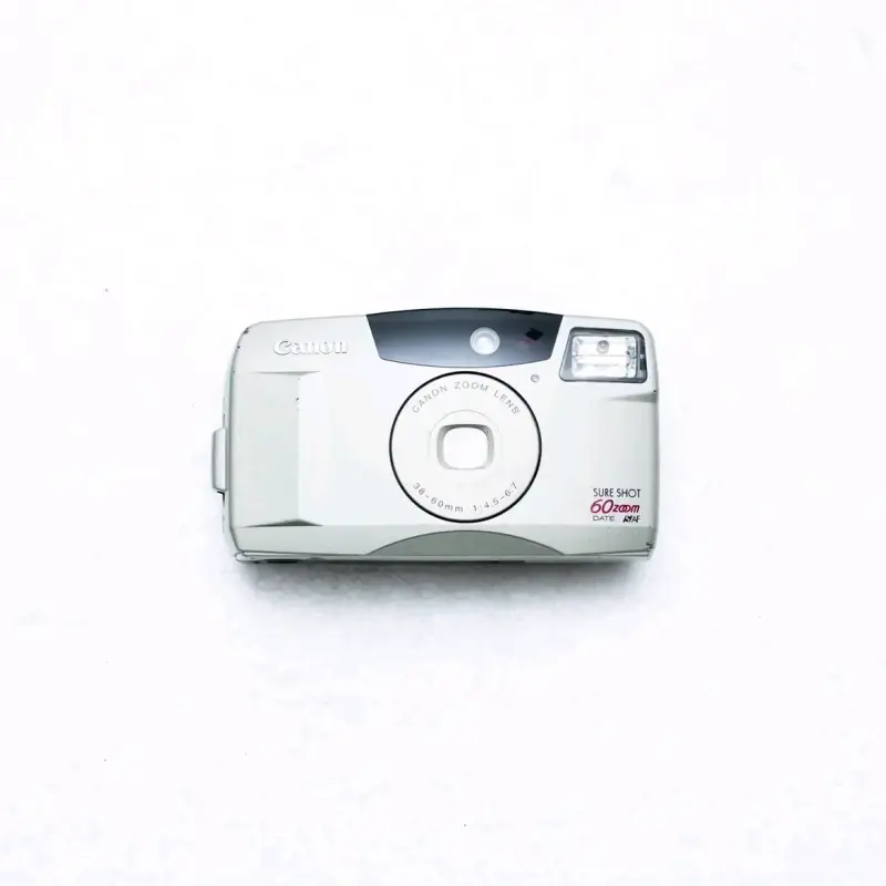 Cámara Canon Sure Shot 60 Zoom con accesorios - 2