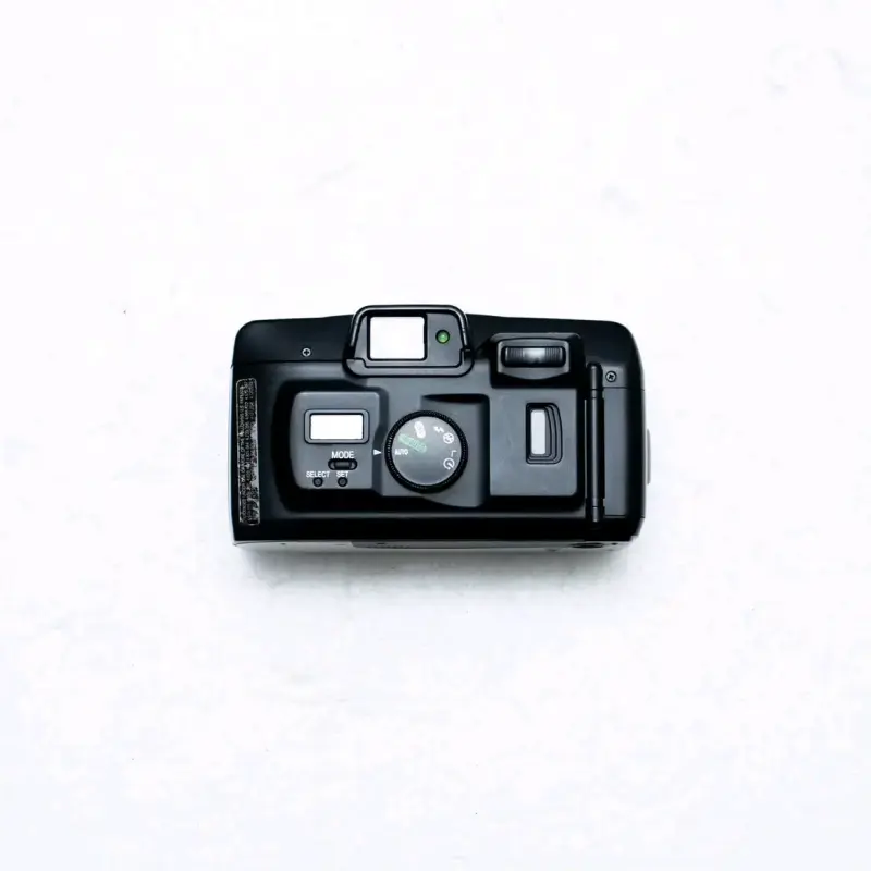 Cámara Canon Sure Shot 60 Zoom con accesorios - 3