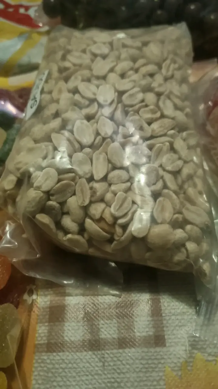 Variedad de confites y dulces surtidos - 11