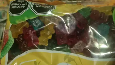 Variedad de confites y dulces surtidos - miniatura 12