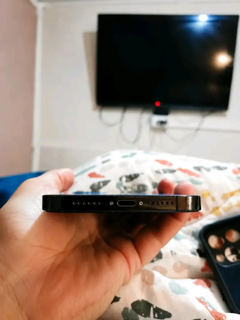 iPhone 12 Pro Max azul en buen estado - 3