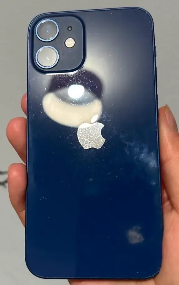 iPhone 12 azul en buen estado - 3