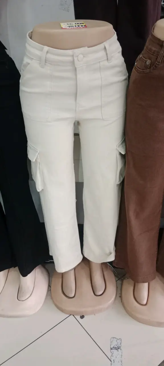 Pantalones acampanados negros para mujer - 5