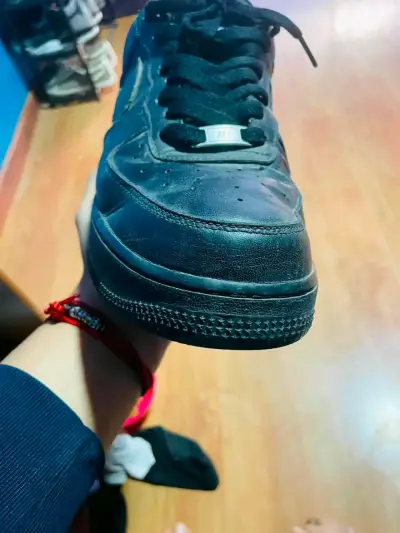 Zapatillas negras deportivas Nike Air Force 1 - miniatura 1