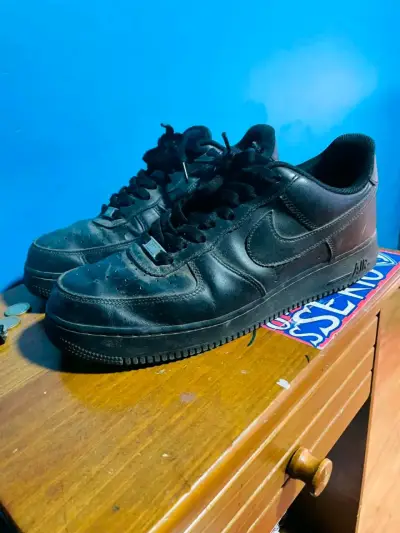 Zapatillas negras deportivas Nike Air Force 1 - miniatura 3